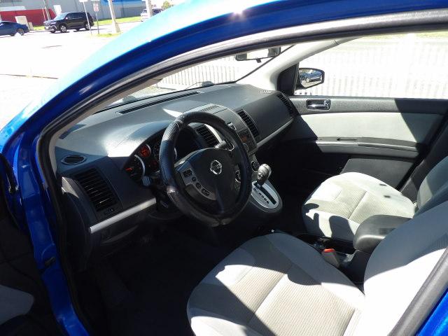 Nissan Sentra 4dr Sdn I4 CVT 2.0 SR 2010