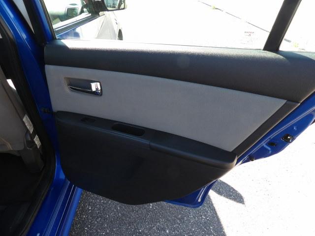 Nissan Sentra 4dr Sdn I4 CVT 2.0 SR 2010