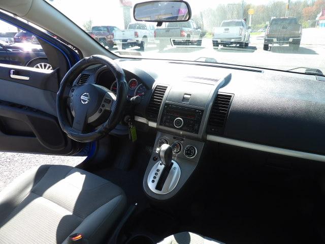 Nissan Sentra 4dr Sdn I4 CVT 2.0 SR 2010