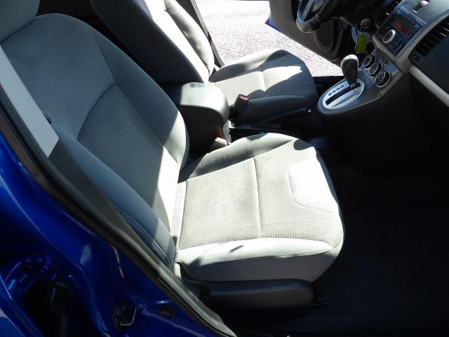 Nissan Sentra 4dr Sdn I4 CVT 2.0 SR 2010