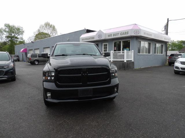 RAM 1500 Express 4x4 Quad Cab 6'4" Box 2017