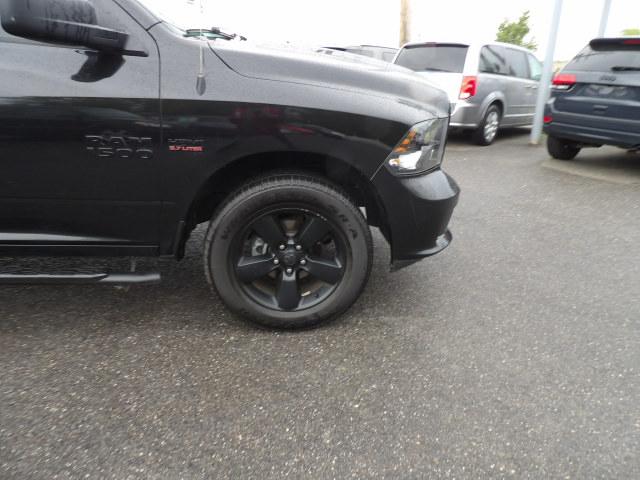 RAM 1500 Express 4x4 Quad Cab 6'4" Box 2017