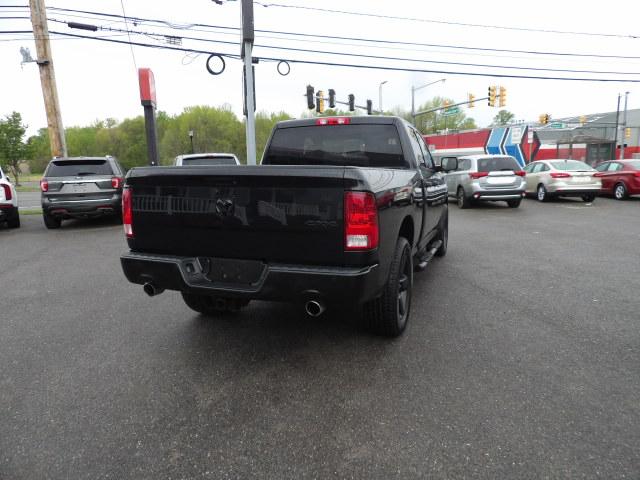 RAM 1500 Express 4x4 Quad Cab 6'4" Box 2017