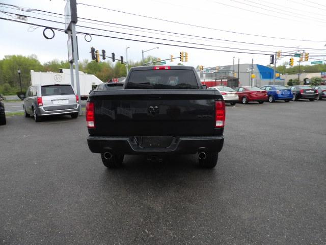 RAM 1500 Express 4x4 Quad Cab 6'4" Box 2017