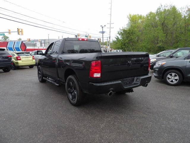 RAM 1500 Express 4x4 Quad Cab 6'4" Box 2017