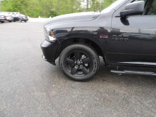 RAM 1500 Express 4x4 Quad Cab 6'4" Box 2017