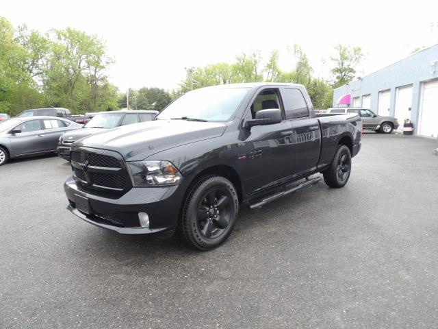 RAM 1500 Express 4x4 Quad Cab 6'4" Box 2017