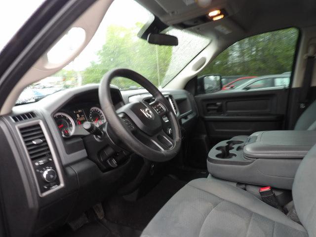 RAM 1500 Express 4x4 Quad Cab 6'4" Box 2017