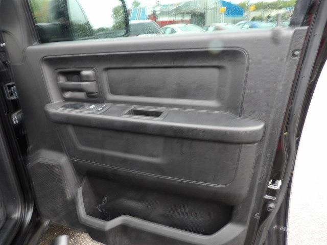 RAM 1500 Express 4x4 Quad Cab 6'4" Box 2017