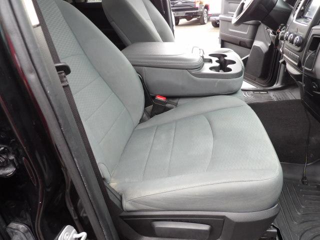 RAM 1500 Express 4x4 Quad Cab 6'4" Box 2017