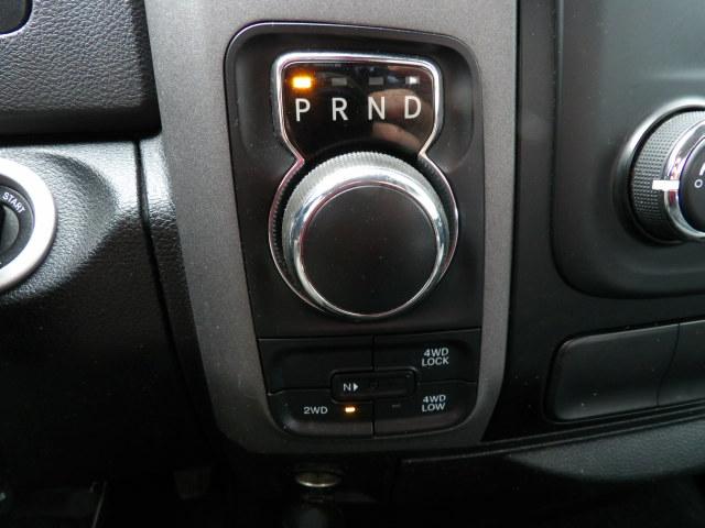 RAM 1500 Express 4x4 Quad Cab 6'4" Box 2017