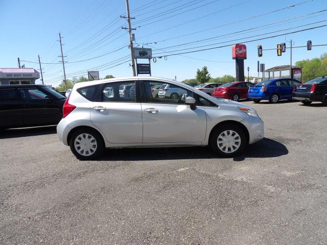 Nissan Versa Note 5dr HB CVT 1.6 S Plus 2016