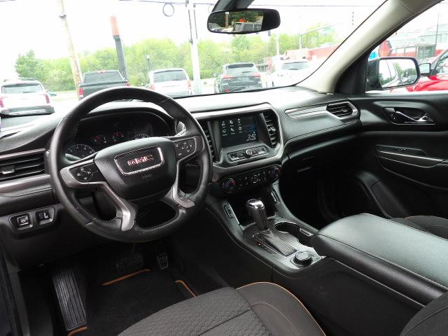 GMC Acadia AWD 4dr SLE w/SLE-2 2017