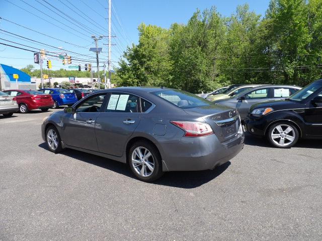 Nissan Altima 4dr Sdn I4 2.5 SV 2015