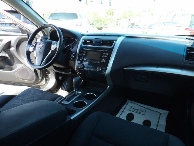 Nissan Altima 4dr Sdn I4 2.5 SV 2015