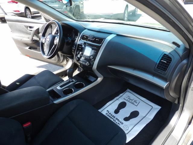 Nissan Altima 4dr Sdn I4 2.5 SV 2015