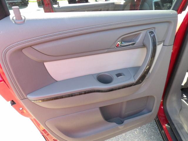 GMC Acadia AWD 4dr SLT w/SLT-1 2013