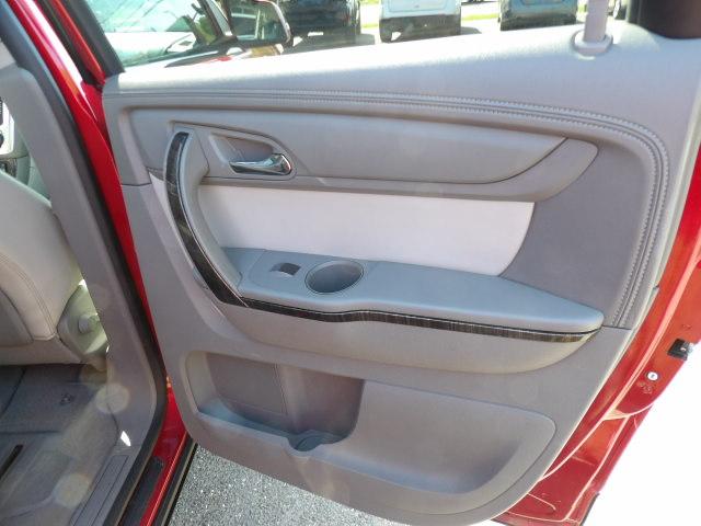 GMC Acadia AWD 4dr SLT w/SLT-1 2013
