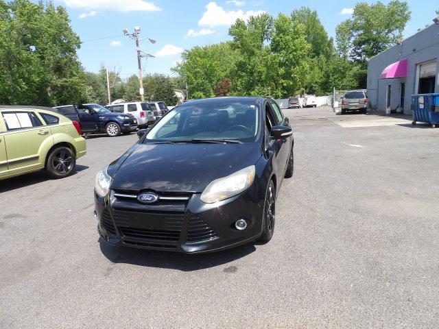 Ford Focus 4dr Sdn Titanium 2012