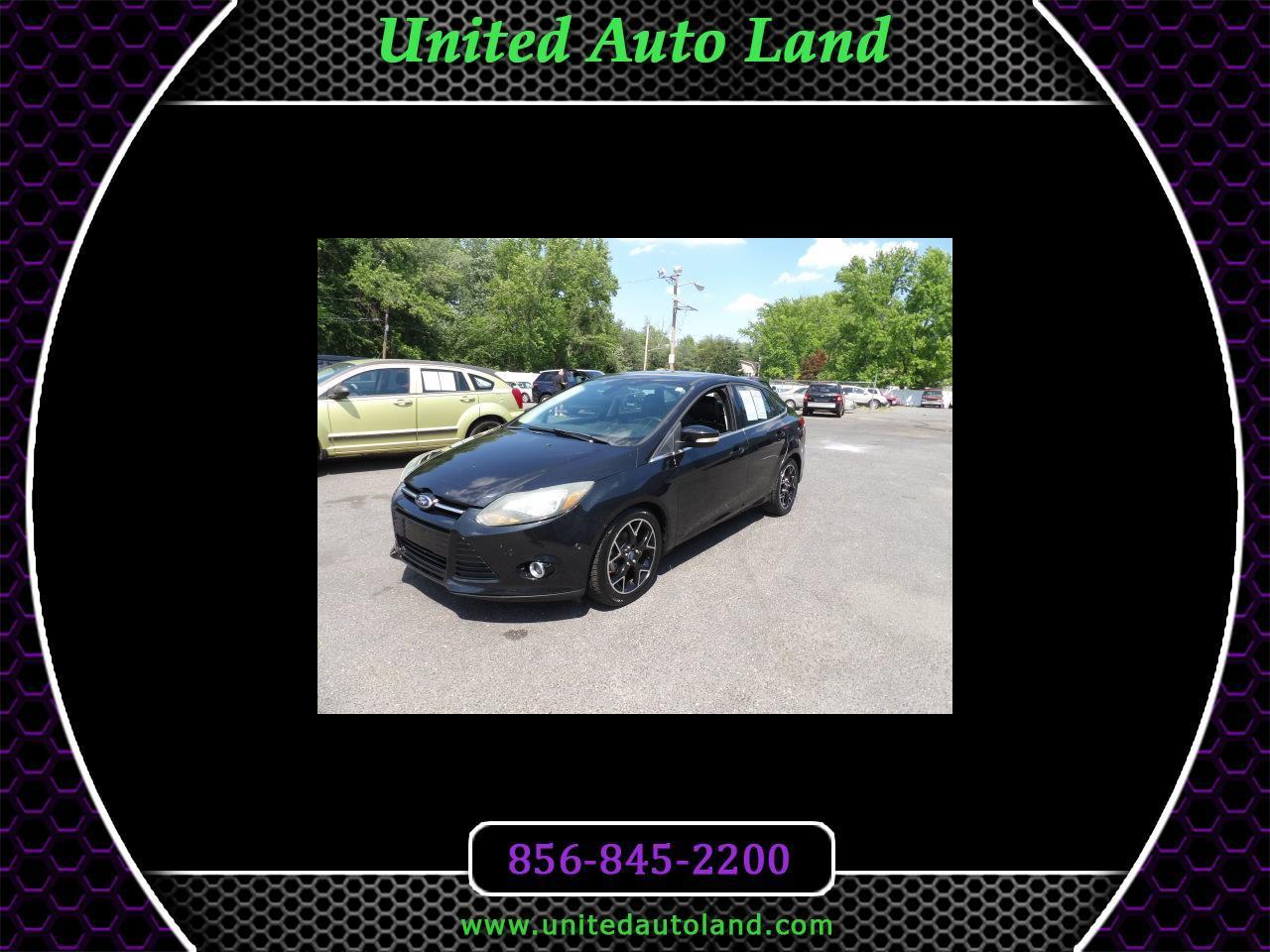 2012 Ford Focus 4dr Sdn Titanium