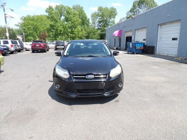 Ford Focus 4dr Sdn Titanium 2012