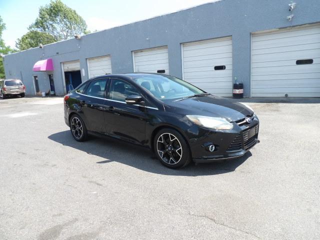 Ford Focus 4dr Sdn Titanium 2012