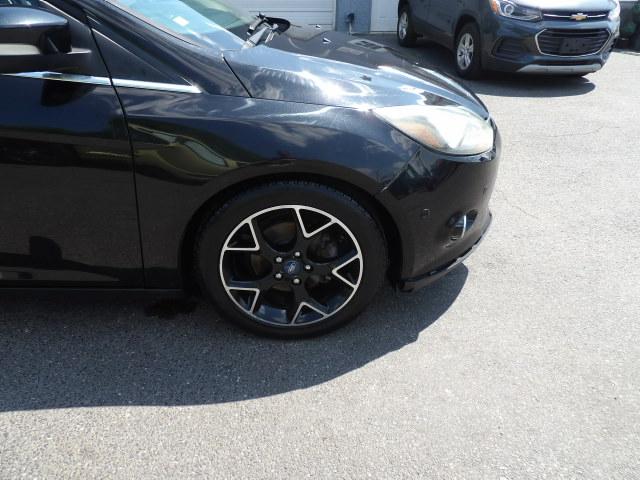 Ford Focus 4dr Sdn Titanium 2012