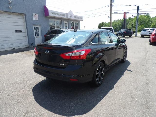 Ford Focus 4dr Sdn Titanium 2012