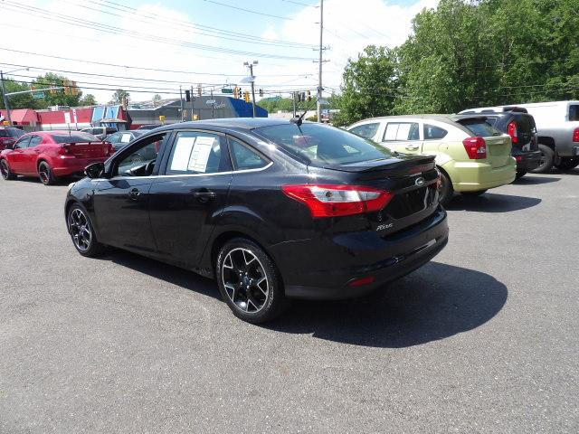 Ford Focus 4dr Sdn Titanium 2012