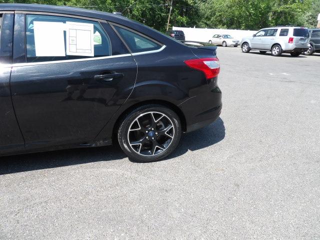 Ford Focus 4dr Sdn Titanium 2012