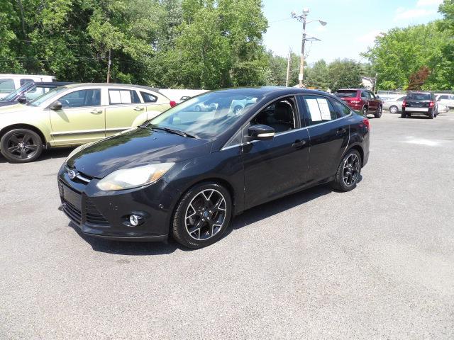 Ford Focus 4dr Sdn Titanium 2012