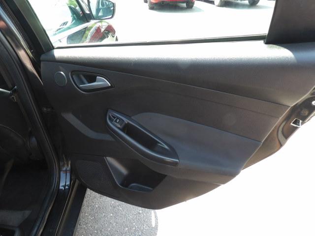 Ford Focus 4dr Sdn Titanium 2012