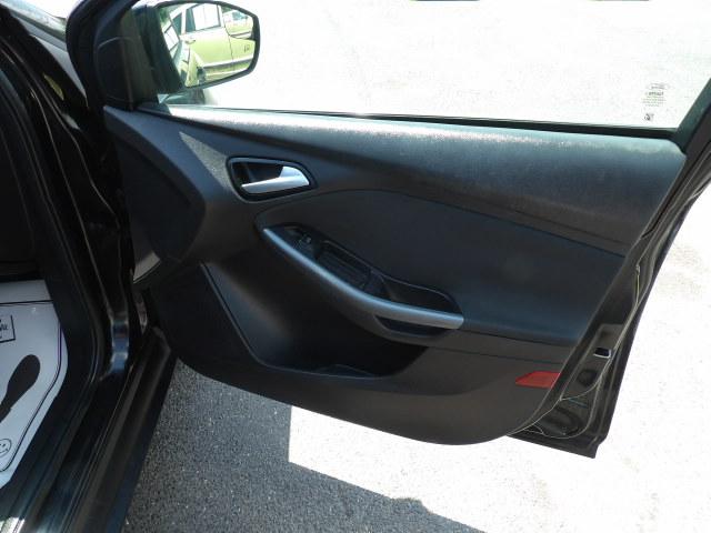 Ford Focus 4dr Sdn Titanium 2012