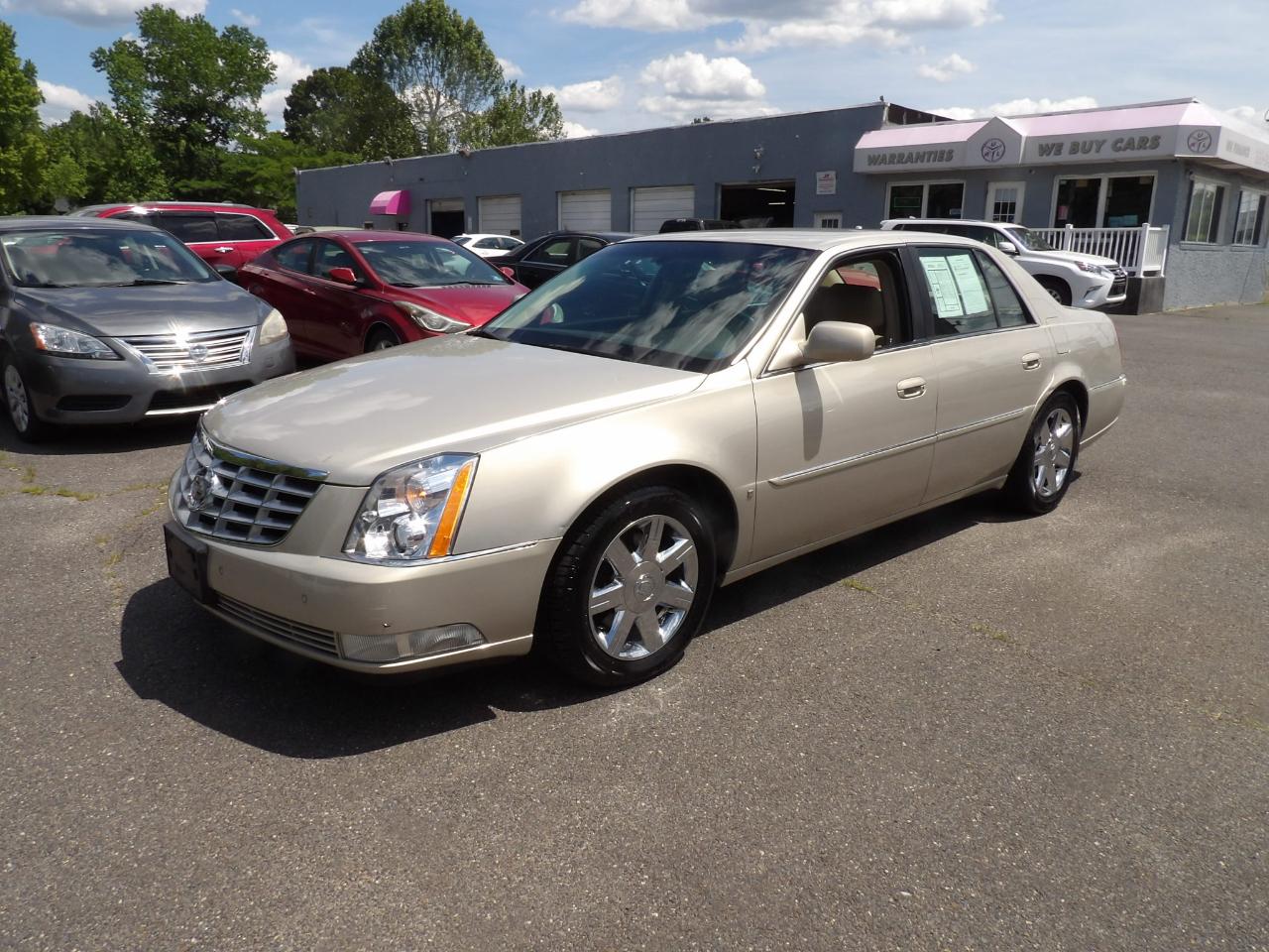 Cadillac DTS 4dr Sdn Luxury I 2007