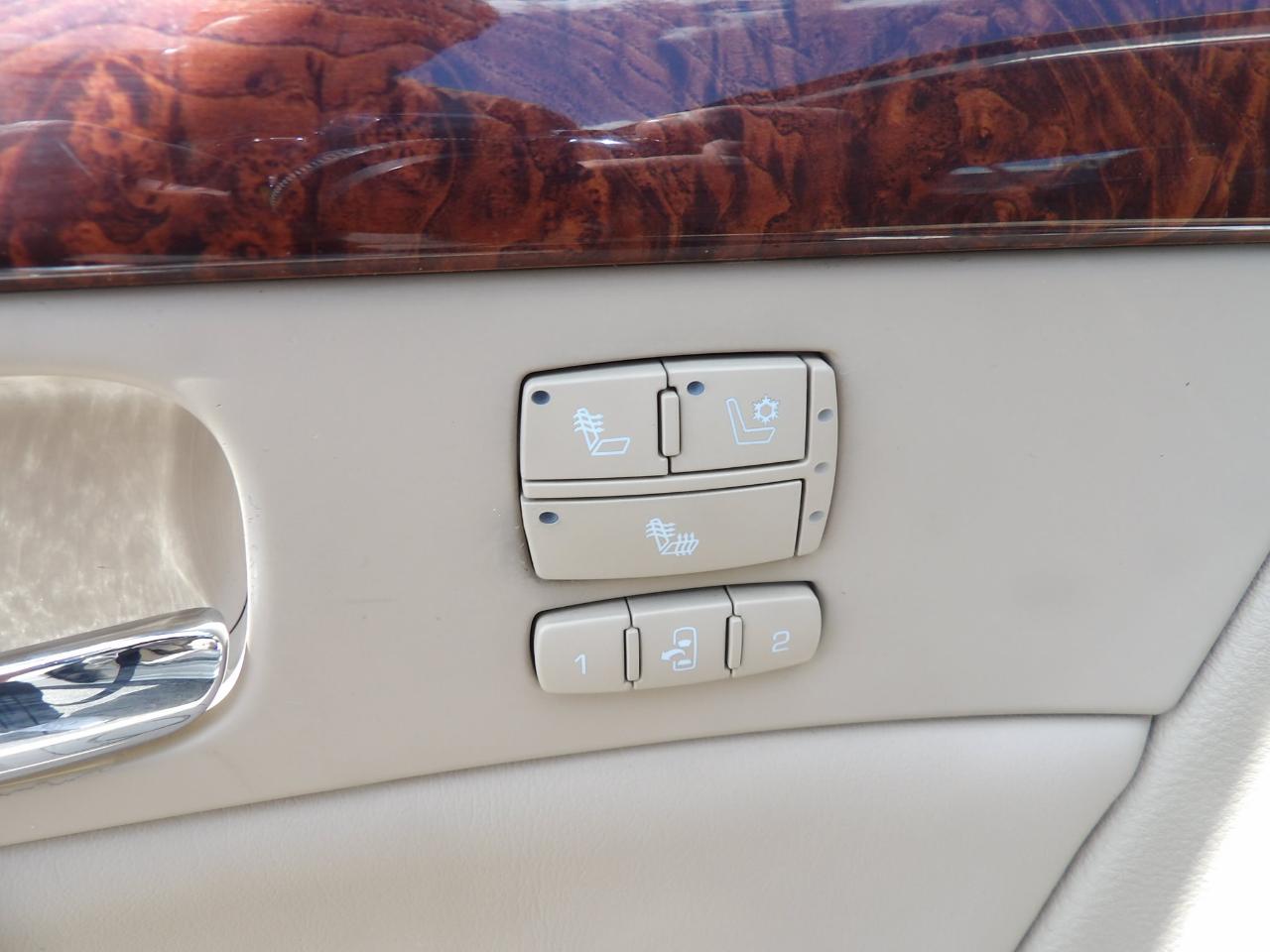 Cadillac DTS 4dr Sdn Luxury I 2007