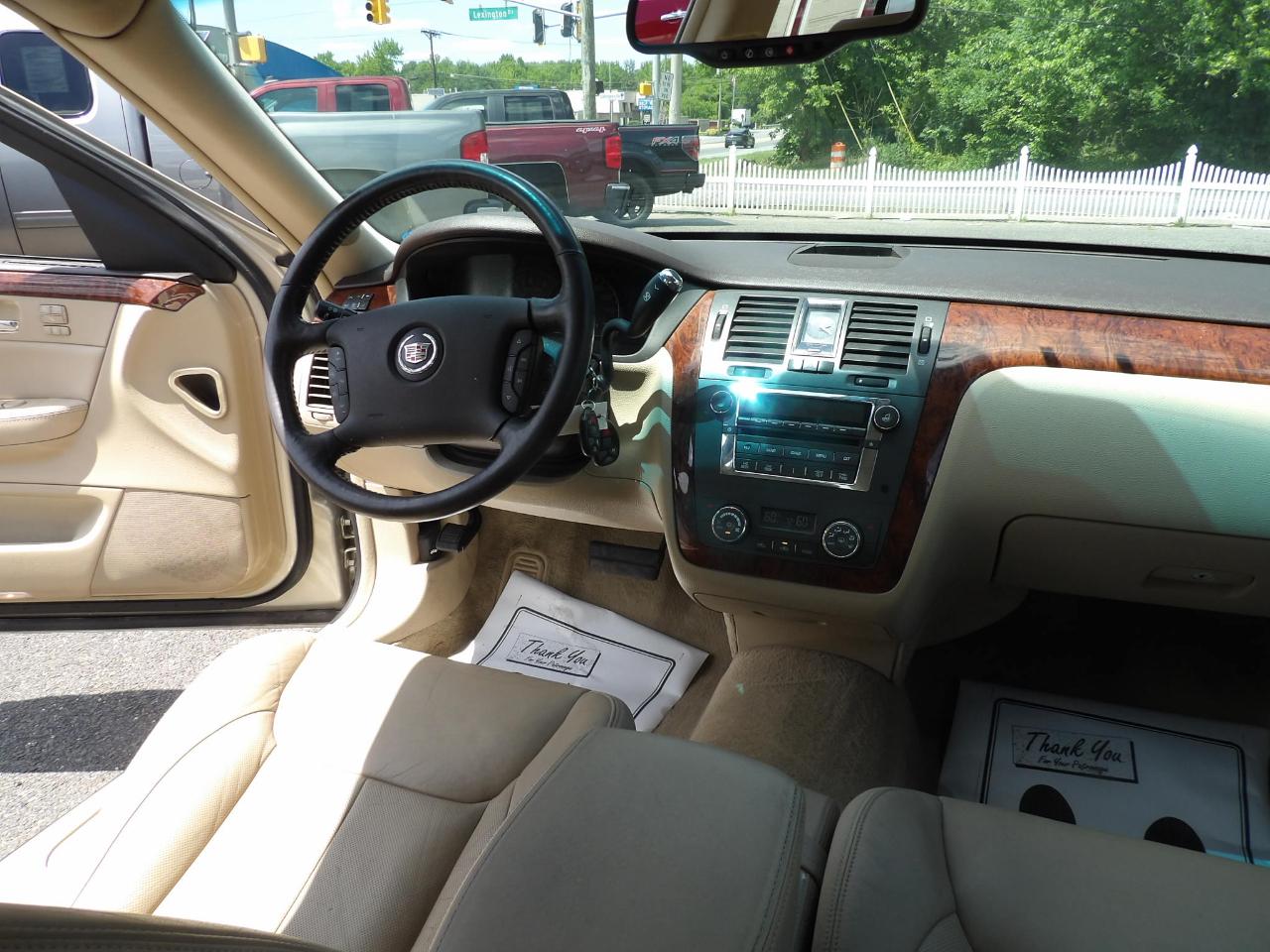 Cadillac DTS 4dr Sdn Luxury I 2007