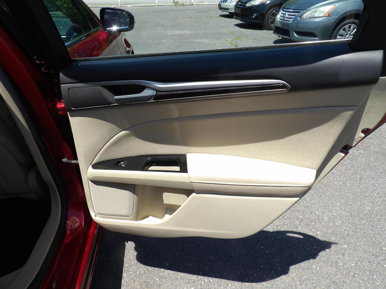 Ford Fusion 4dr Sdn SE FWD 2013