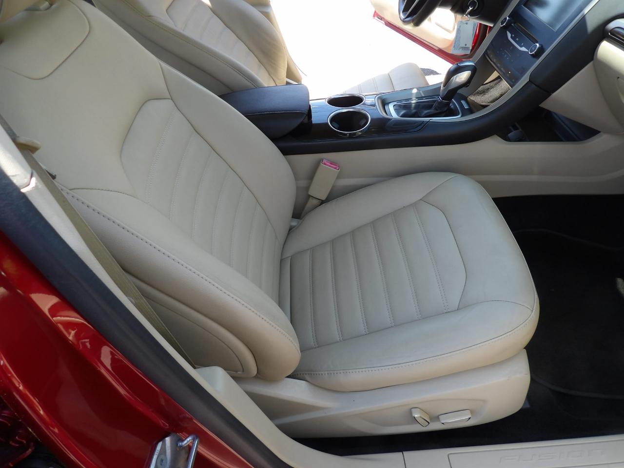 Ford Fusion 4dr Sdn SE FWD 2013
