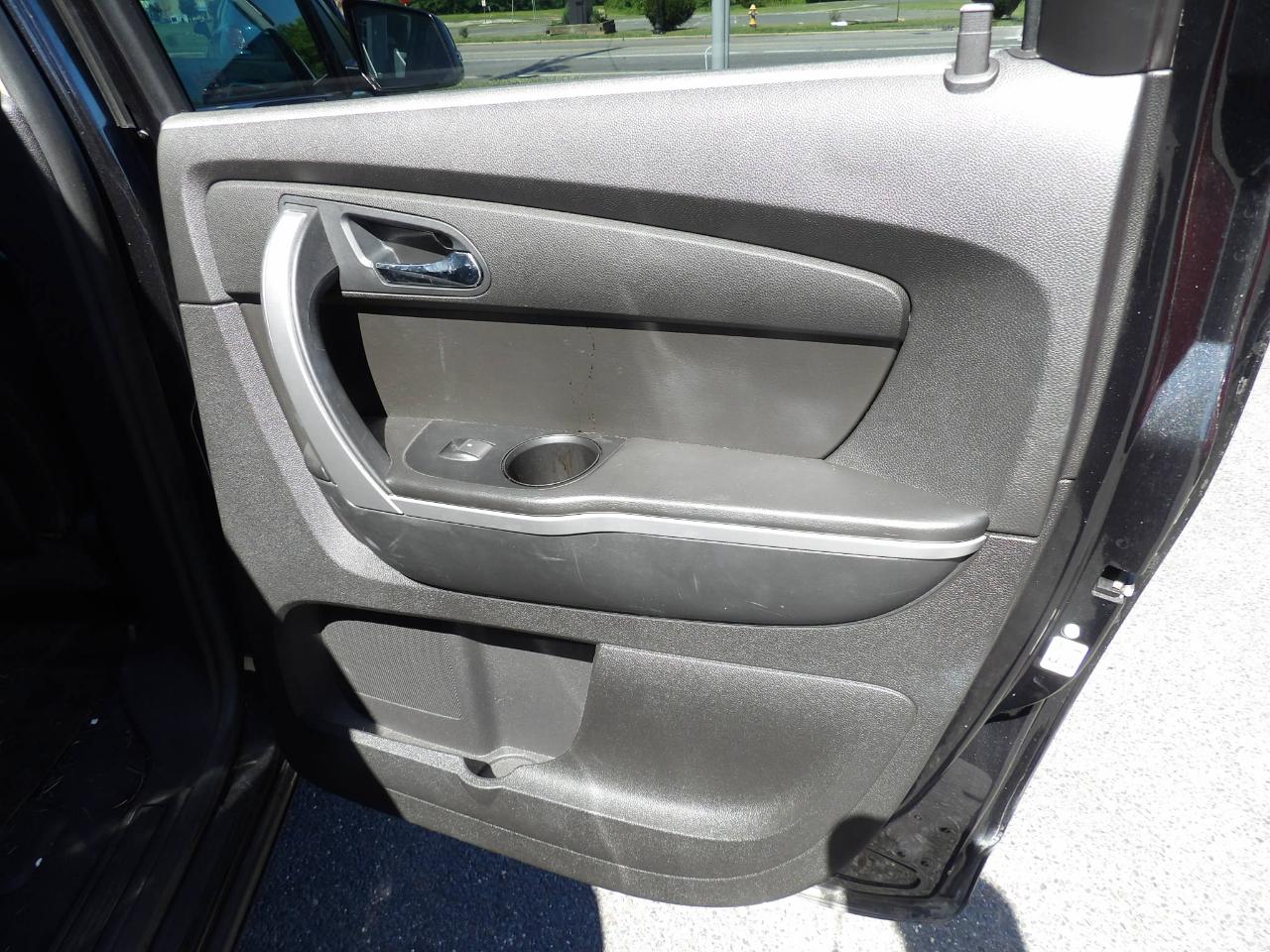 GMC Acadia FWD 4dr SLT1 2008