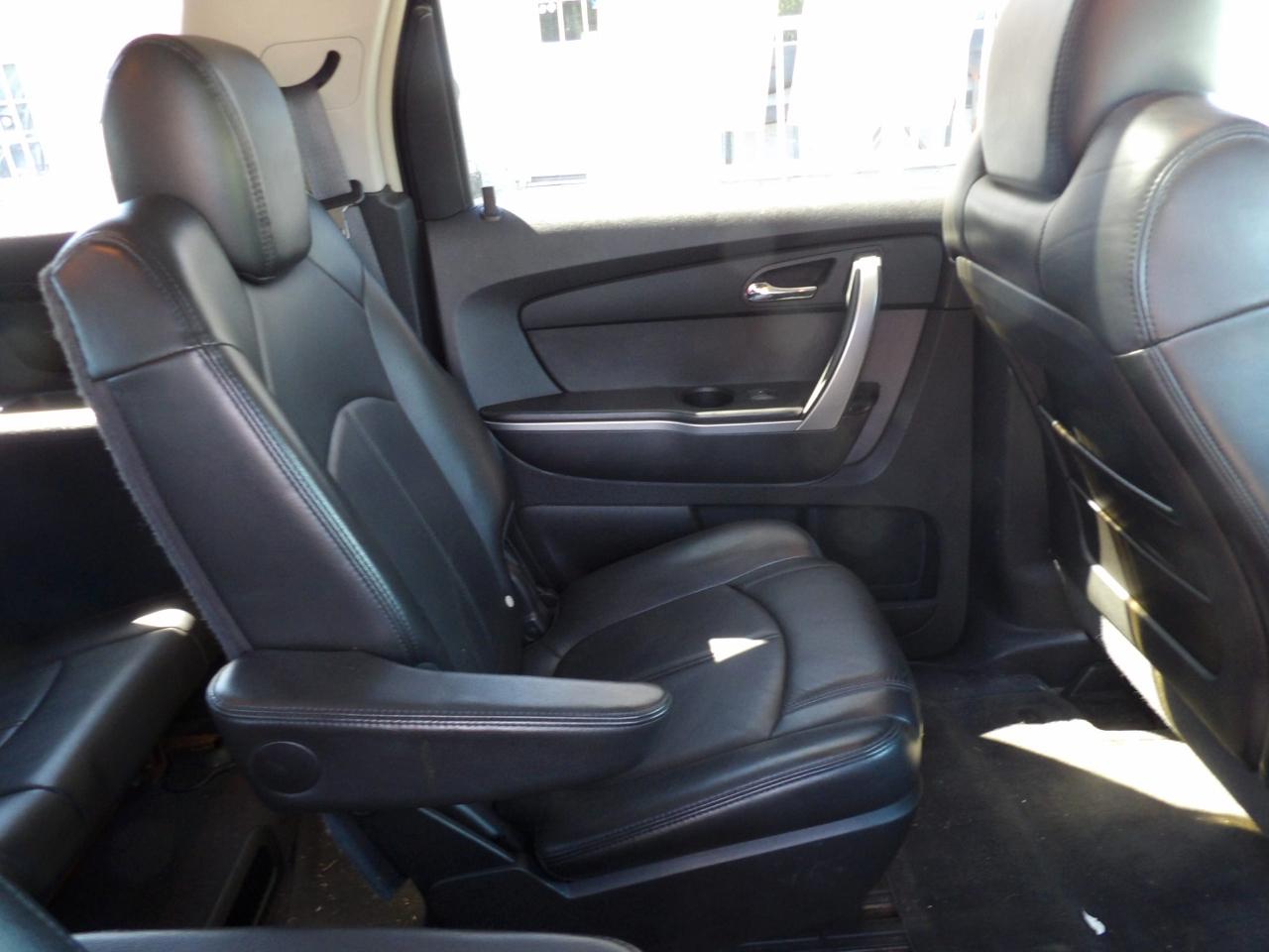 GMC Acadia FWD 4dr SLT1 2008