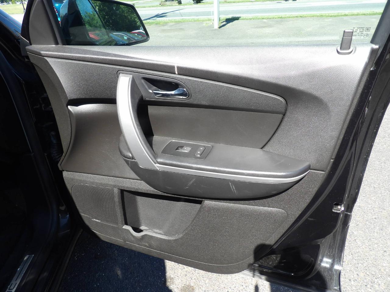 GMC Acadia FWD 4dr SLT1 2008