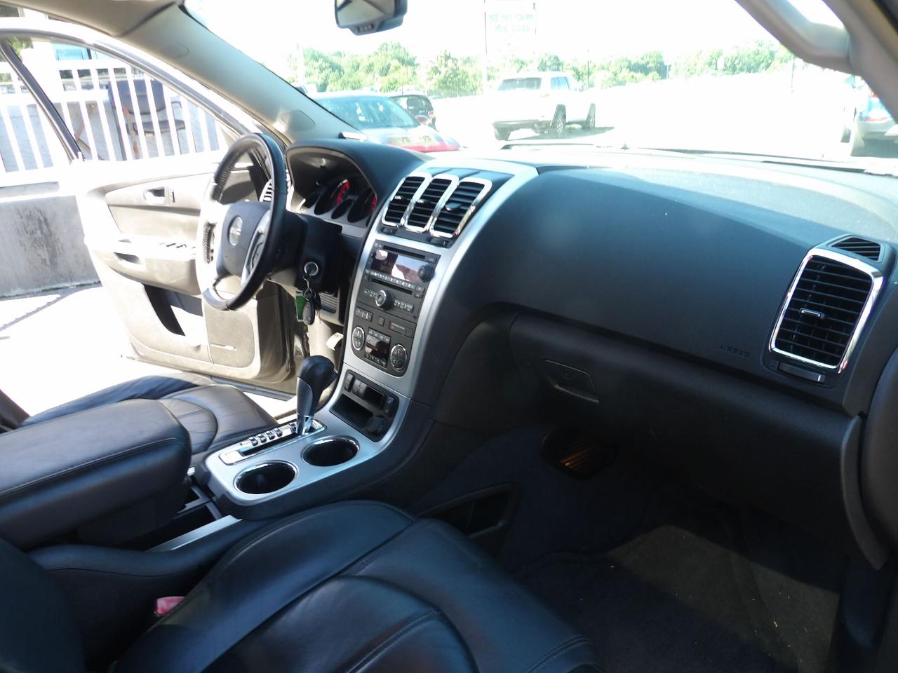 GMC Acadia FWD 4dr SLT1 2008