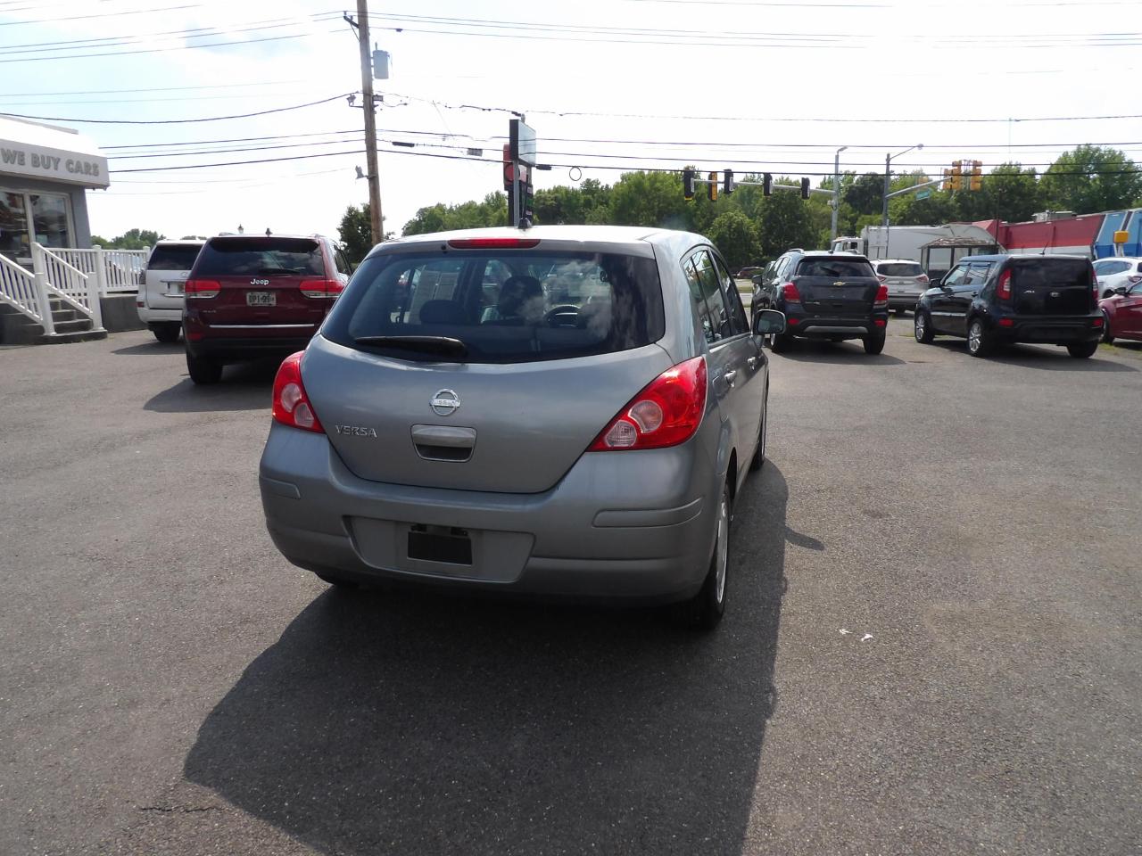 Nissan Versa 5dr HB I4 Auto 1.8 S 2009