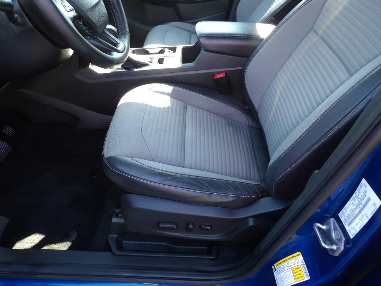 Ford Escape Titanium 4WD 2017