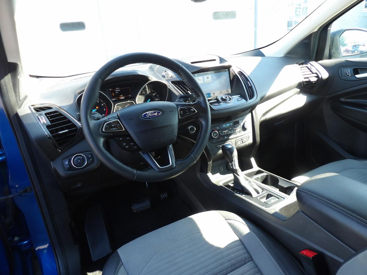 Ford Escape Titanium 4WD 2017