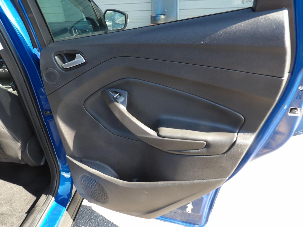 Ford Escape Titanium 4WD 2017