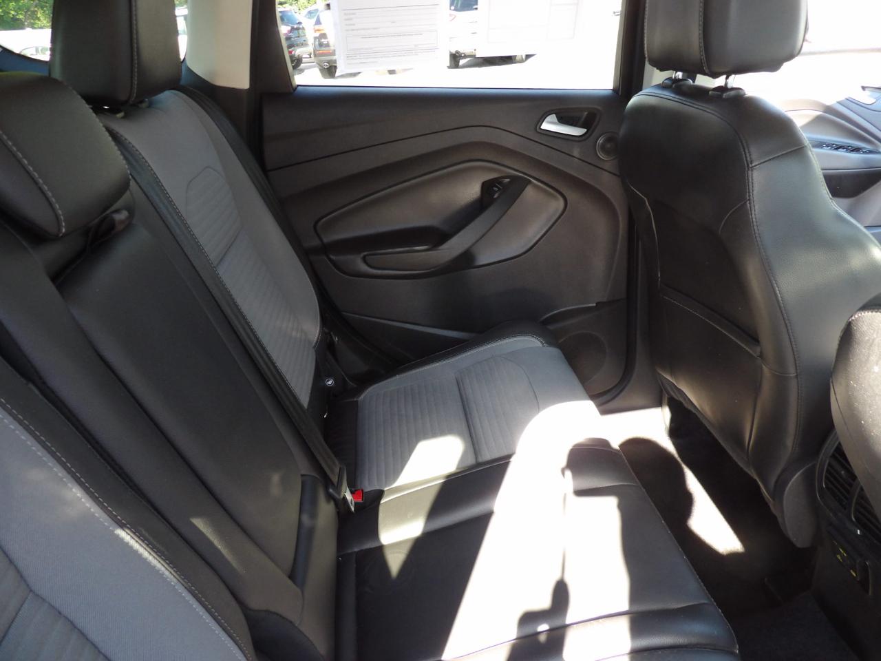 Ford Escape Titanium 4WD 2017