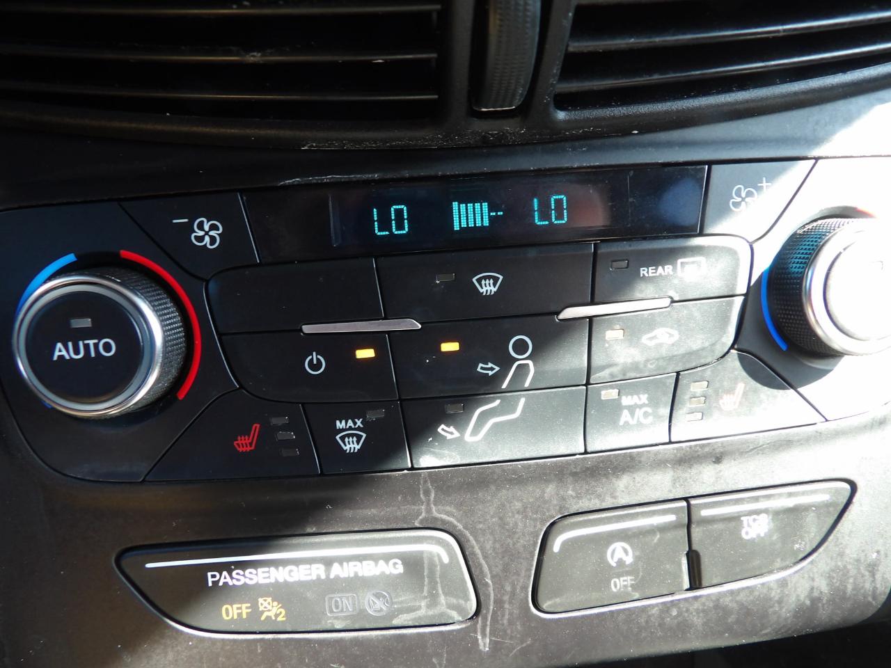 Ford Escape Titanium 4WD 2017