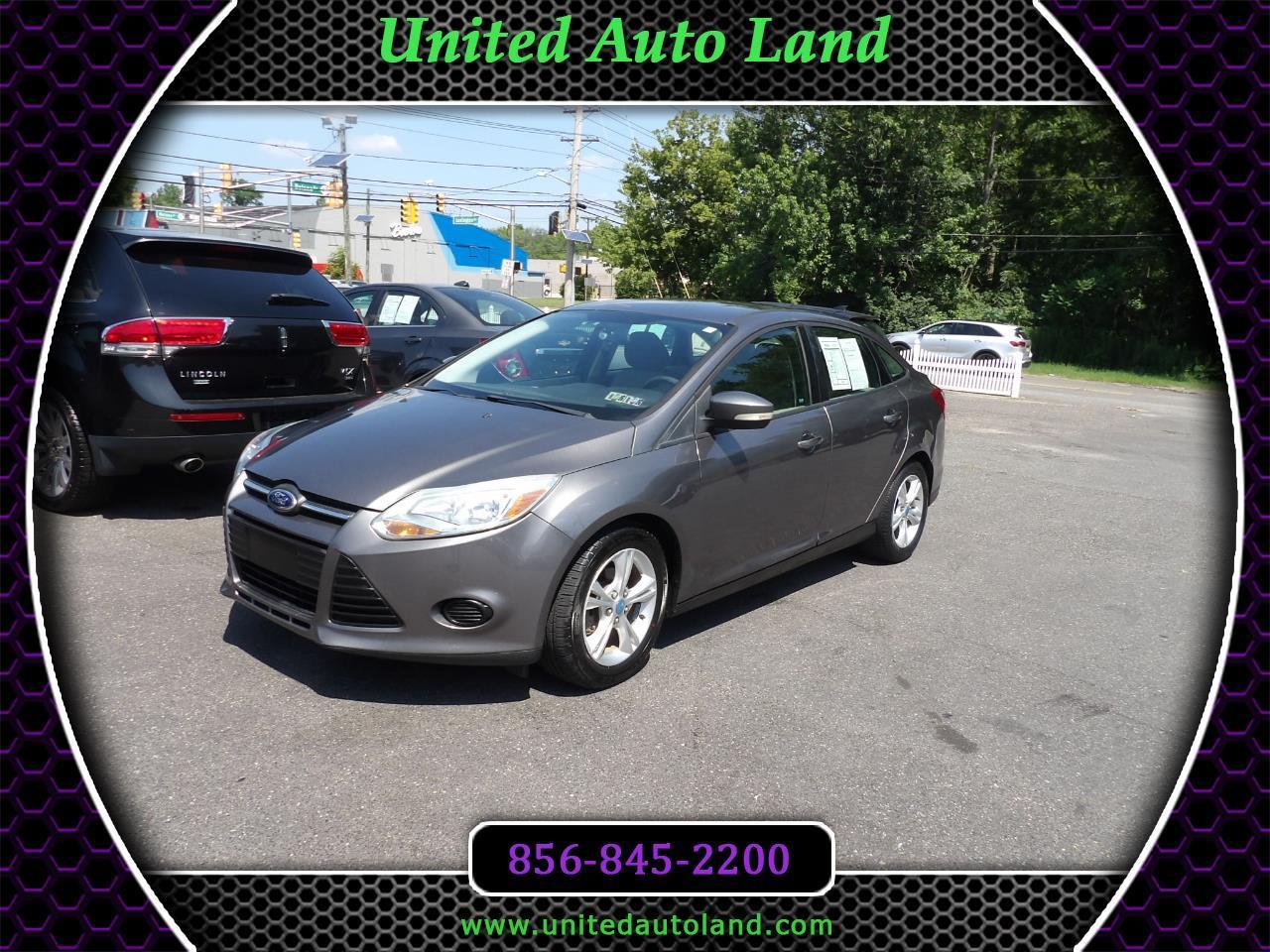 2013 Ford Focus 4dr Sdn SE