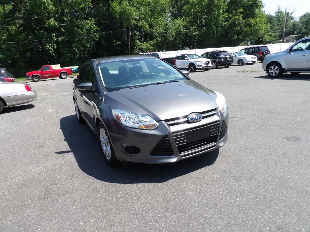 Ford Focus 4dr Sdn SE 2013